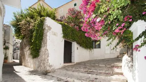 Newly Renovated Apartment In Dalt Vila Newly Renovated Apartment In Dalt Vila